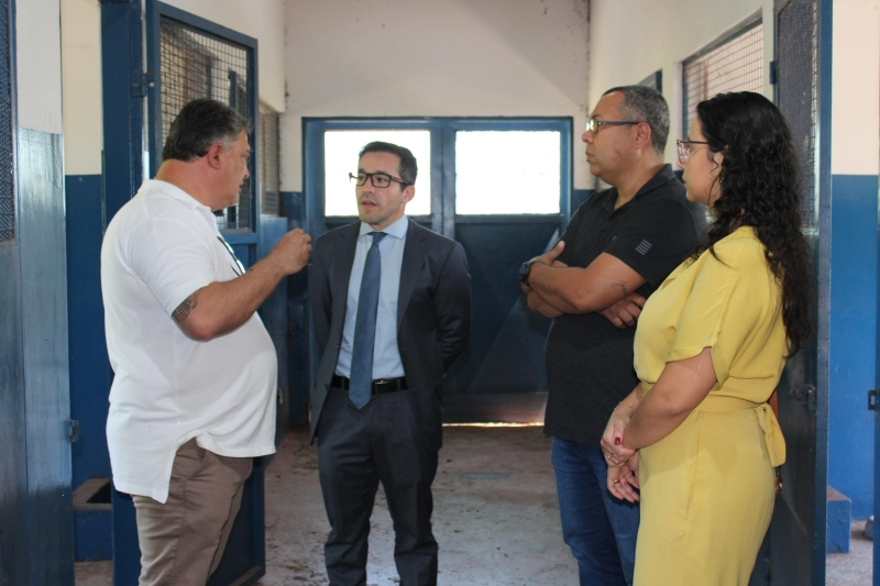 Munir recebe Promotores Públicos em visita ao prédio onde será instalada a Guarda Municipal de Ladário