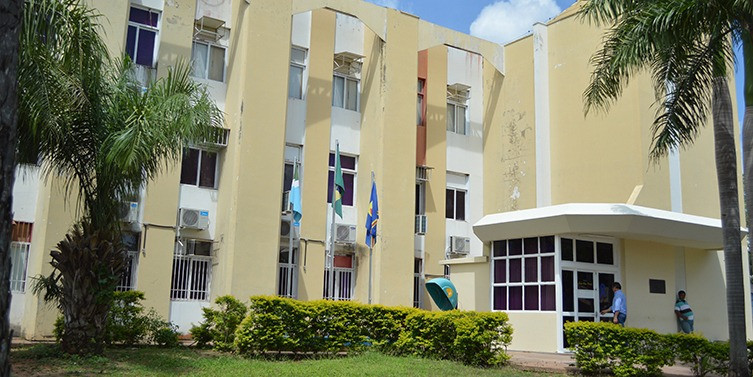 Reajuste para servidores da Prefeitura de Corumbá é aprovado; índice é de 5,53%