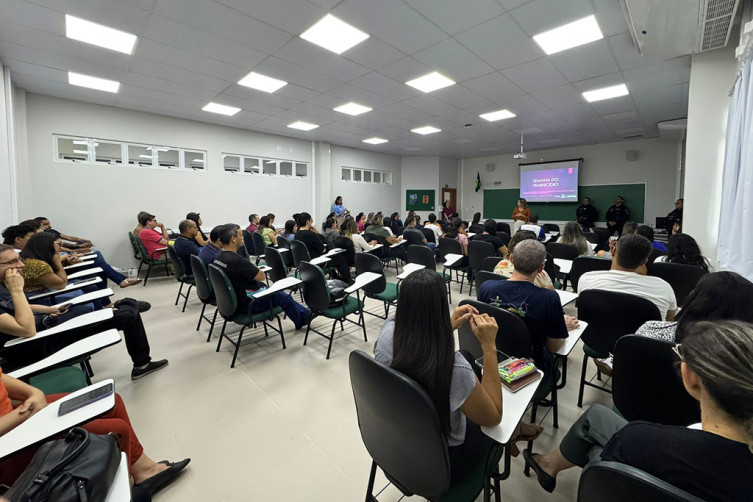 Curso prepara agentes de saúde para identificar e acolher mulheres em situação de violência em Corumbá