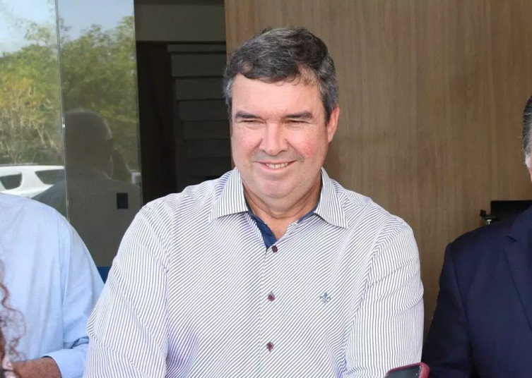 Riedel deve anunciar destino partidário na quarta-feira