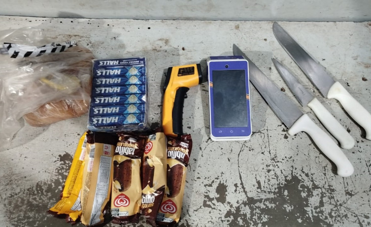 Armado com faca, homem invade restaurante na Avenida General Rondon e acaba preso pela PM