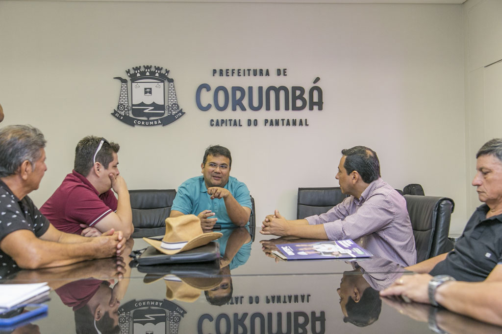 Prefeito de Corumbá recebe comitiva boliviana e fortalece laços culturais com país