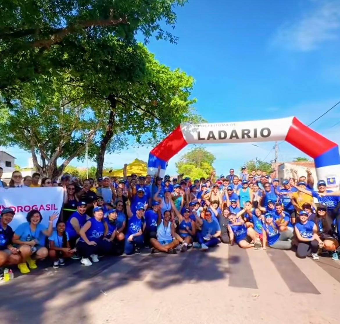 Corrida e Caminhada Azul reúne mais de 200 participantes e movimenta Ladário com esporte e saúde