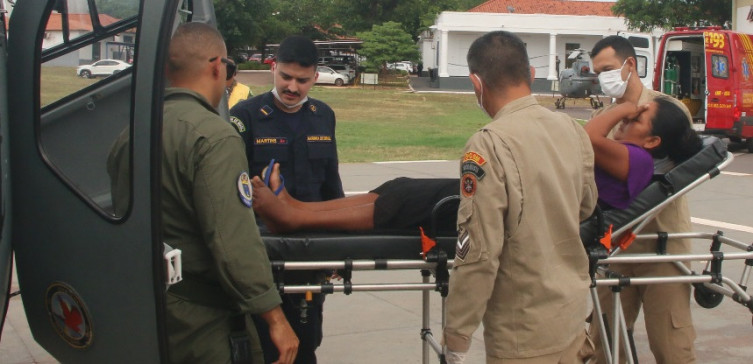 Picada por cobra, mulher é resgatada em escola rural no Pantanal