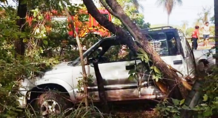 Acidente na BR-262 deixa casal ferido próximo a Corumbá