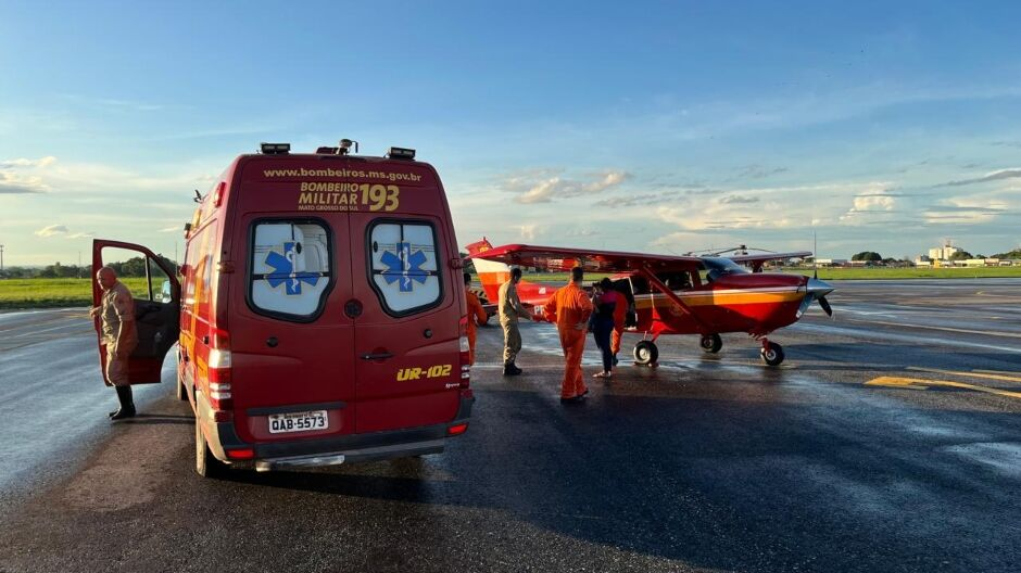 Batida entre ônibus e carreta deixa vítima fatal na BR-262, em Dois Irmãos do Buriti