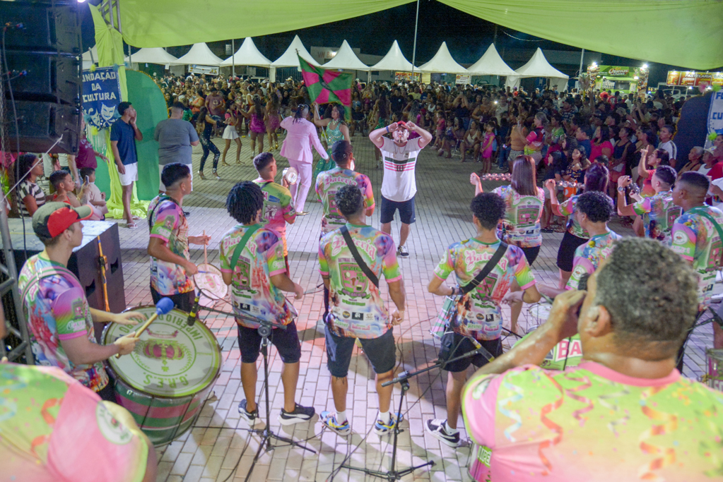 Folia nos Bairros leva carnaval e cultura para perto das famílias em Corumbá
